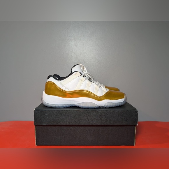 Size 4.5 (GS) - Jordan 11 Retro Mid Closing Ceremony